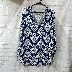 Mud pie small blue & white v/neck top